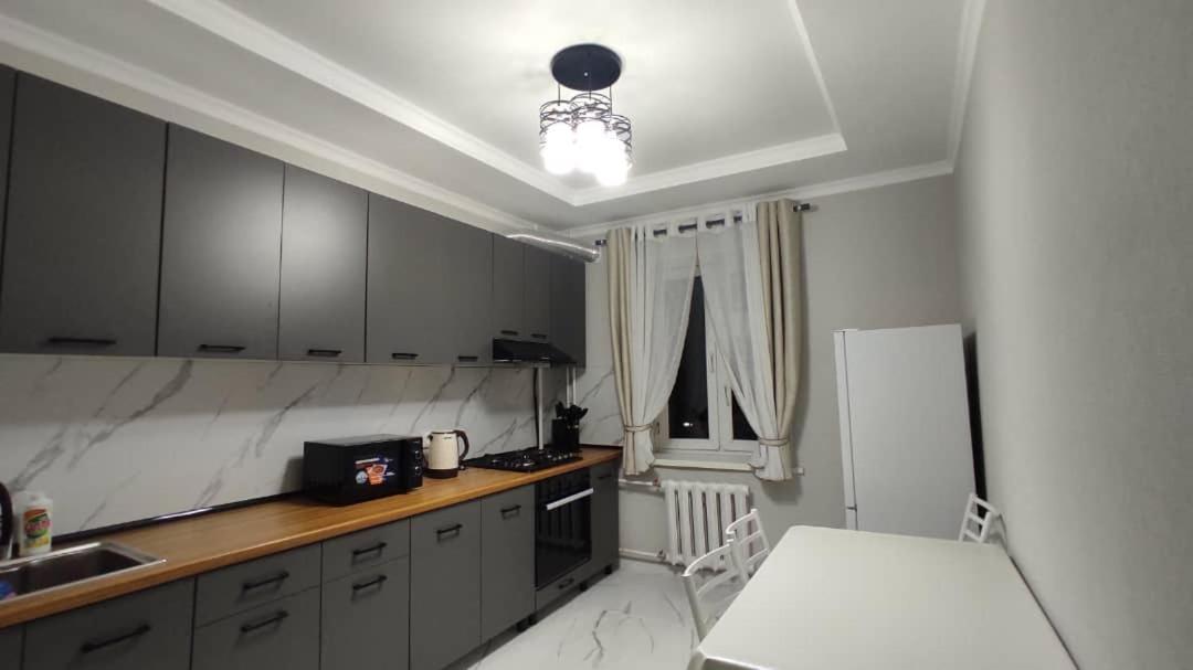 Apartment In Street Toktogula 77 Bichkek Extérieur photo