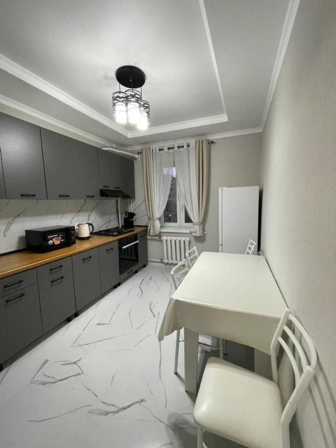 Apartment In Street Toktogula 77 Bichkek Extérieur photo